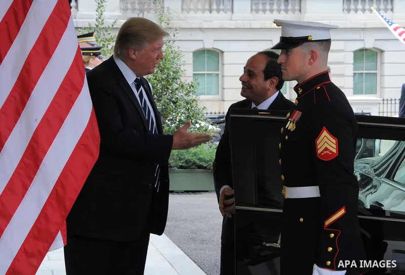 President Donald Trump welcomes Egyptian President Abdel Fattah el-Sisi before their meeting at the White House in Washington, United States on April 3, 2017. Photo by Egyptian President Office
