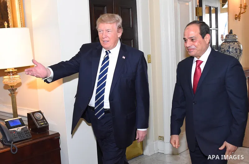 President Donald Trump welcomes Egyptian President Abdel Fattah el-Sisi before their meeting at the White House in Washington, United States on April 3, 2017. Photo by Egyptian President Office