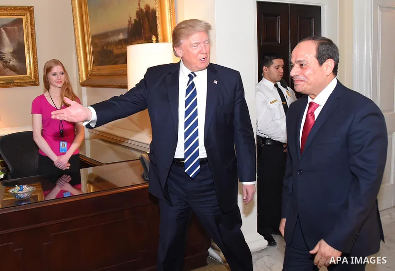 President Donald Trump welcomes Egyptian President Abdel Fattah el-Sisi before their meeting at the White House in Washington, United States on April 3, 2017. Photo by Egyptian President Office
