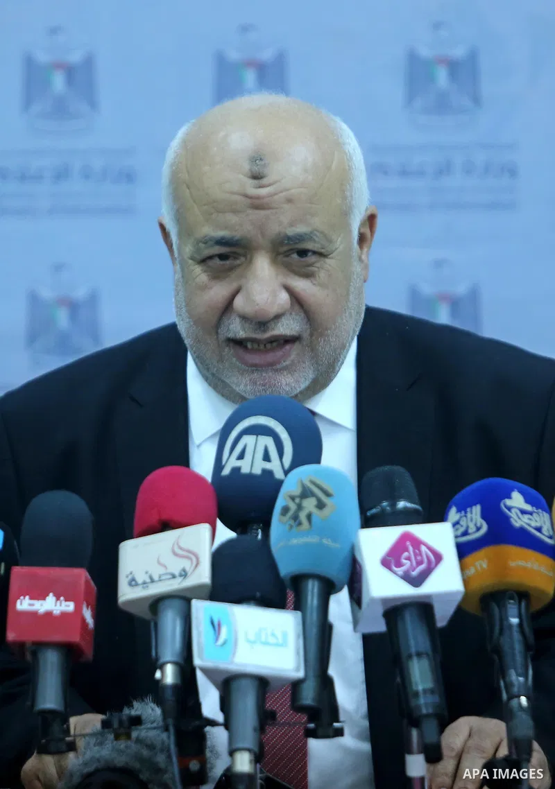 Palestinian Attorney General in Gaza strip, Ismail Jabr speaks during a press conference, in Gaza city, on April 9, 2017. Photo by Ashraf Amra