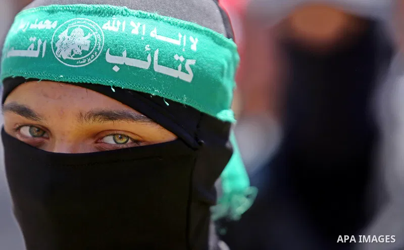Protesters take part in a rally in support of Palestinian prisoners on hunger strike in Israeli jails marking Palestinian Prisoner Day, in Gaza City April 17, 2017. Hundreds of Palestinians in Israeli jails launched a hu...