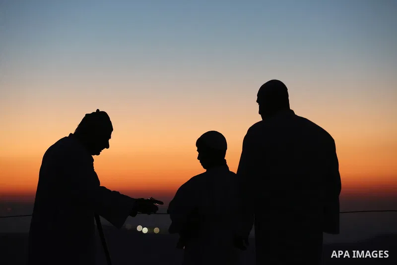Members of the Samaritan sect take part in a traditional pilgrimage marking the holiday of Passover atop Mount Gerizim near the West Bank city of Nablus, on April 17, 2017. The Samaritans practice a religion that is base...
