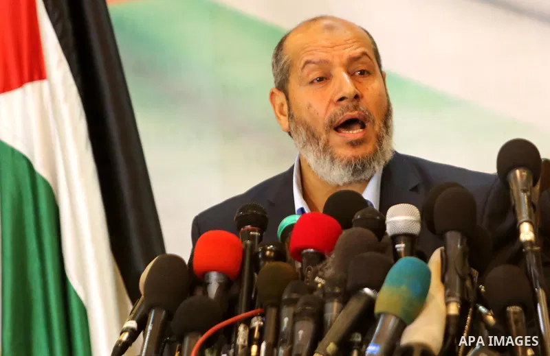 Senior Hamas leader Khalil al-Hayah speaks during a press conference, in Gaza city, on April 18, 2017. Photo by Ashraf Amra
