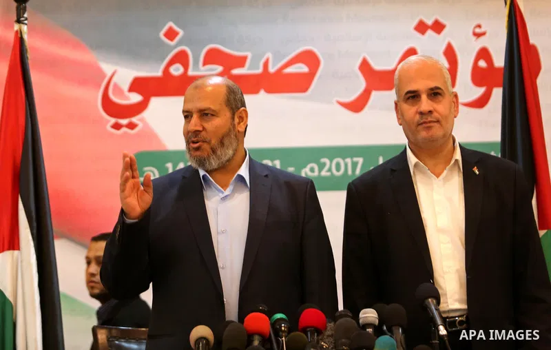 Senior Hamas leader Khalil al-Hayah speaks during a press conference, in Gaza city, on April 18, 2017. Photo by Ashraf Amra
