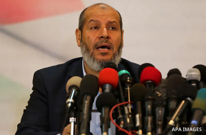 Senior Hamas leader Khalil al-Hayah speaks during a press conference, in Gaza city, on April 18, 2017. Photo by Ashraf Amra