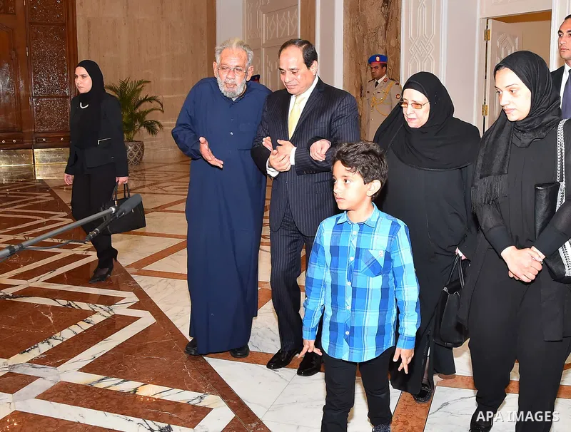 Egyptian President Abdel Fattah al-Sisi, meets with family of the martyr Ahmed Salah Eddin Malik, in Cairo, Egypt, on April 19, 2017. Photo by Egyptian President Office