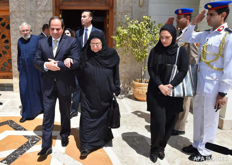 Egyptian President Abdel Fattah al-Sisi, meets with family of the martyr Ahmed Salah Eddin Malik, in Cairo, Egypt, on April 19, 2017. Photo by Egyptian President Office