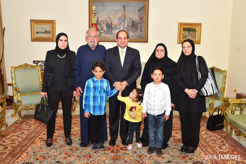 Egyptian President Abdel Fattah al-Sisi, meets with family of the martyr Ahmed Salah Eddin Malik, in Cairo, Egypt, on April 19, 2017. Photo by Egyptian President Office