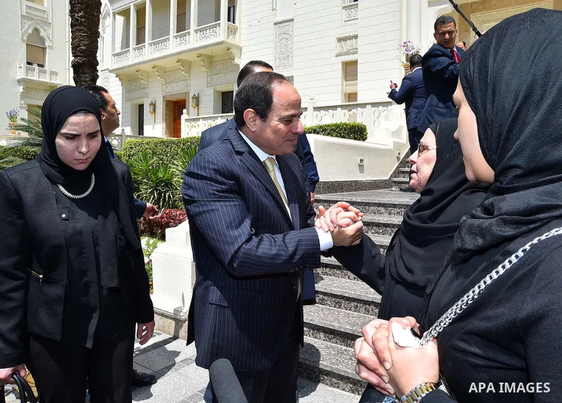 Egyptian President Abdel Fattah al-Sisi, meets with family of the martyr Ahmed Salah Eddin Malik, in Cairo, Egypt, on April 19, 2017. Photo by Egyptian President Office