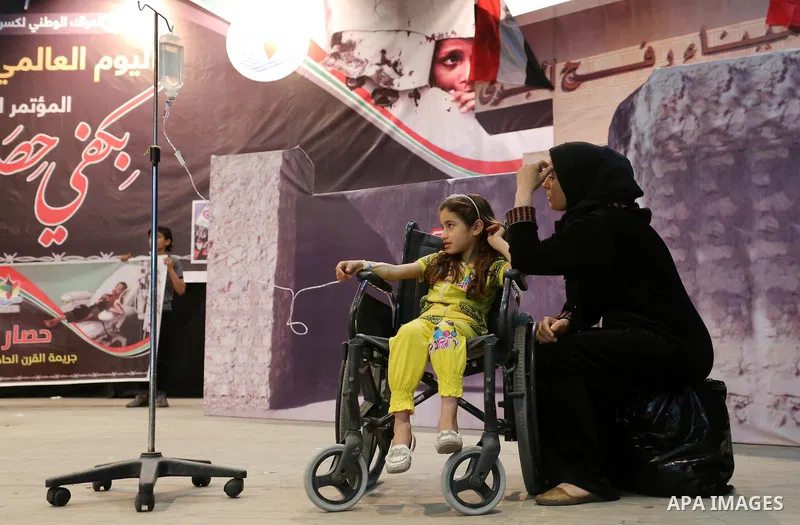 Palestinians perform during an operetta titled "enough blockade" on the International day in support of Gaza, in Gaza city on April 22, 2017. Photo by Ashraf Amra