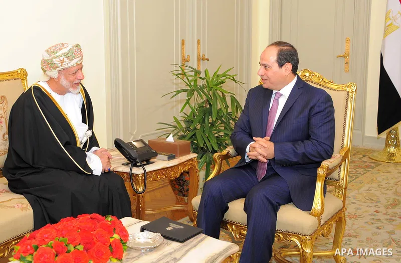 Egyptian President Abdel Fattah el-Sisi meets with Minister of Foreign Affairs of Oman Yousuf bin Alawi, in Cairo , Egypt, on April 22, 2017. Photo by Egyptian President Office