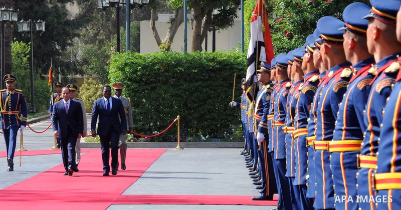 Egyptian President Abdel Fattah el-Sisi, welcomes Congolese President Joseph Kabila upon his arrival, in Cairo, Egypt on April 22, 2017.. Photo by Egyptian President Office