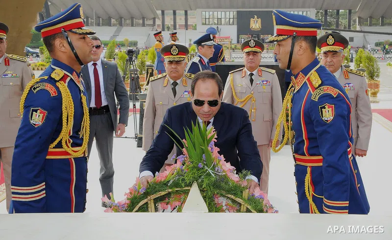 Egyptian President Abdel Fattah al-Sisi laying a wreath at the tomb of late Martyrs of the Armed Forces ,in Cairo, Egypt on 23 April 2017. Photo by Egyptian President Office