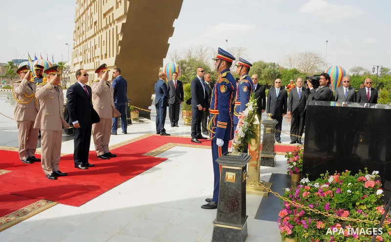 Egyptian President Abdel Fattah al-Sisi laying a wreath at the tomb of late Martyrs of the Armed Forces ,in Cairo, Egypt on 23 April 2017. Photo by Egyptian President Office