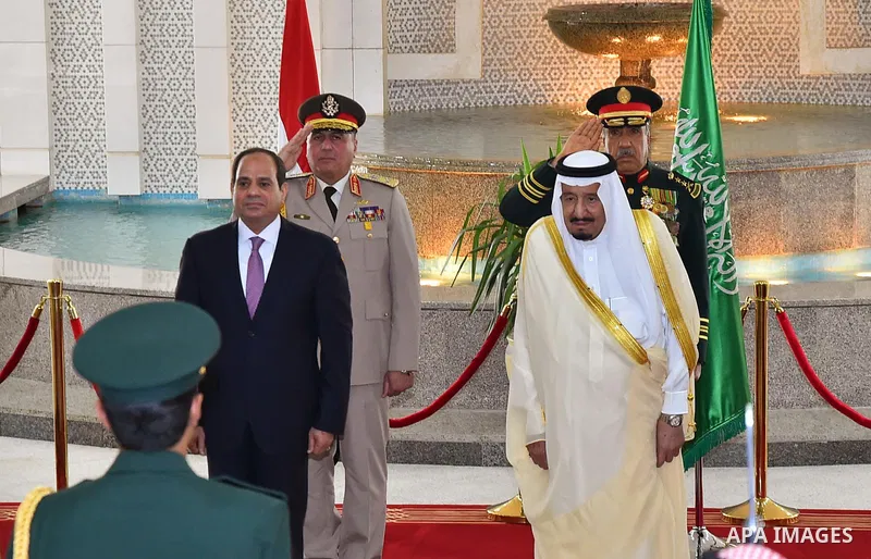 Saudi Arabia's King Salman bin Abdulaziz al-Saud meeting with Egyptian President Abdel Fattah al-Sisi in the capital Riyadh on 23 April 2017. Photo by Egyptian President Office