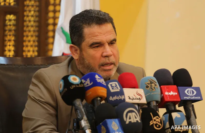 Senior Hamas leader Salah El-Bardawil, speaks during a press conference, in Gaza city on April 25, 2017. Photo by Mohammed Asad