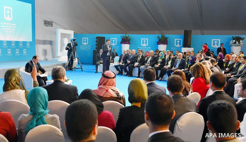 Egyptian President Abdel Fattah al-Sisi, meets with Egyptian youths during the Third Youth Conference, in Ismailia, Egypt, on April 26, 2017. Photo by Egyptian President Office