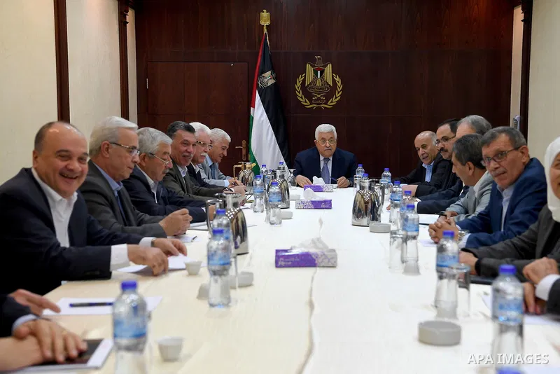 Palestinian President Mahmoud Abbas chairs a meeting of the Central Committee of the Fatah movement in the West Bank city of Ramallah on April 26, 2017. Photo by Osama Falah