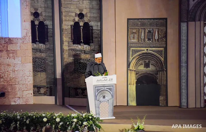 Sheikh Ahmed al-Tayeb, the Grand Imam of Al-Azhar, delivers a speech during a visit of Pope Francis to the prestigious Sunni institution in Cairo on April 28, 2017. Pope Francis began a visit to Egypt to promote "unity a...