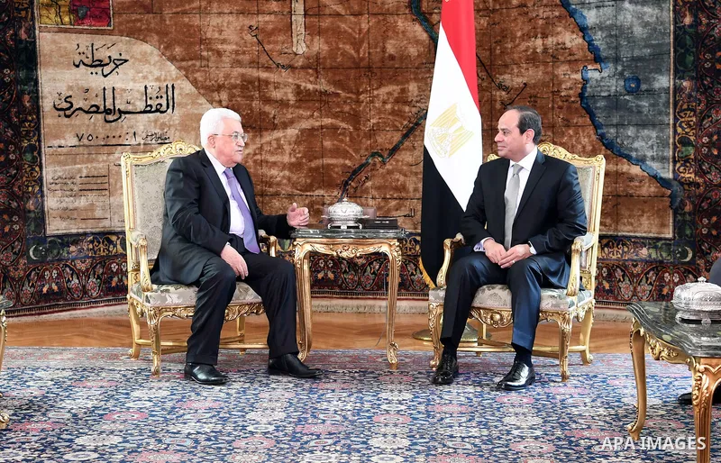 Palestinian President Mahmoud Abbas meets with Egyptian President Abdel Fattah el-Sisi in Cairo, Egypt on April 29, 2017. Photo by Osama Falah