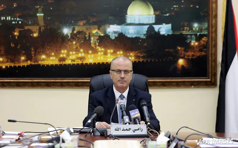 Palestinian Prime Minister Rami Hamdallah chairs a meeting of council of Ministers in the West Bank city of Ramallah on May 02, 2017. Photo by Prime Minister Office