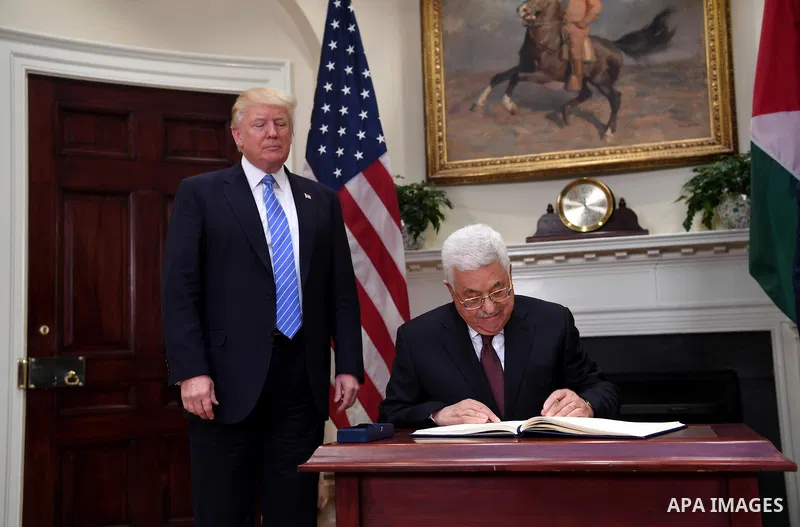US President Donald Trump meets with Palestinian President Mahmoud Abbas in the Oval Office of the White House on May 3, 2017 in Washington, DC. Photo by Thaer Ganaim
