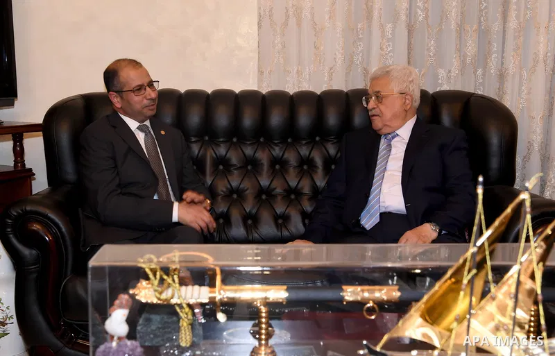 Palestinian President Mahmoud Abbas meets with Salim al-Jabouri, speaker of Iraq's Council of Representatives, in Amman, Jordan on May 05, 2017. Photo by Osama Falah