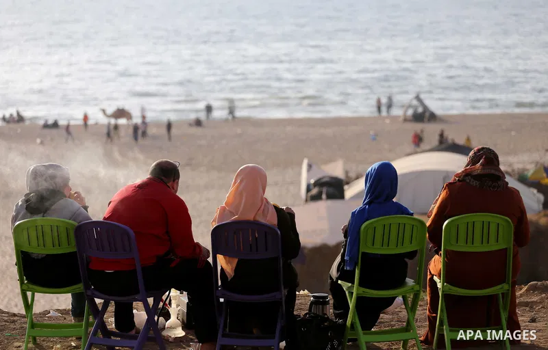 Palestinians enjoy their time off the beach of Gaza City on May 5, 2017. Photo by Mohammed Asad