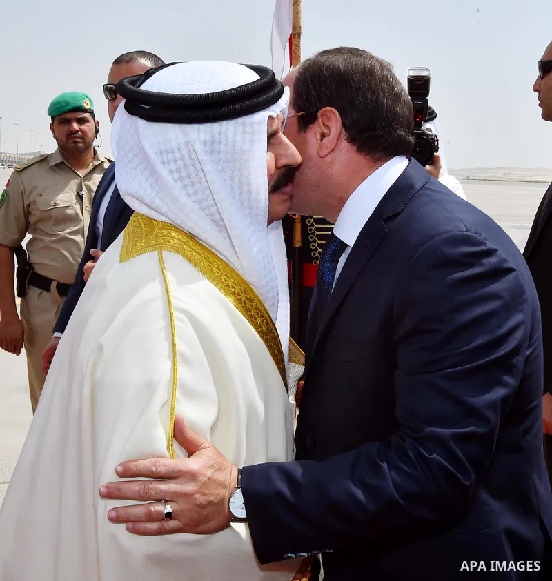 Bahrain's King Hamad bin Isa Al Khalifa receives Egyptian President Abdel Fattah al-Sisi in Manama, Bahrain on May 09, 2017. Photo by Egyptian President Office
