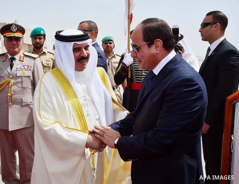 Bahrain's King Hamad bin Isa Al Khalifa receives Egyptian President Abdel Fattah al-Sisi in Manama, Bahrain on May 09, 2017. Photo by Egyptian President Office