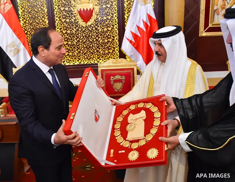 Bahrain's King Hamad bin Isa Al Khalifa meets with Egyptian President Abdel Fattah al-Sisi in Manama, Bahrain on May 09, 2017. Photo by Egyptian President Office