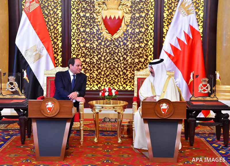 Bahrain's King Hamad bin Isa Al Khalifa meets with Egyptian President Abdel Fattah al-Sisi in Manama, Bahrain on May 09, 2017. Photo by Egyptian President Office