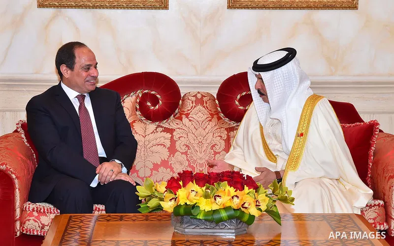 Egyptian President Abdel Fattah al-Sisi sits next to Bahrain's King Hamad bin Isa Al Khalifa before he leaves Bahrain on May 09, 2017. Photo by Egyptian President Office