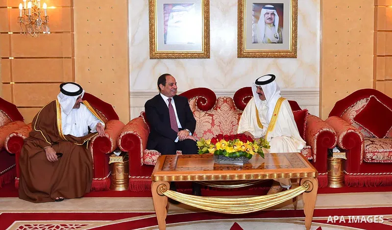 Egyptian President Abdel Fattah al-Sisi sits next to Bahrain's King Hamad bin Isa Al Khalifa before he leaves Bahrain on May 09, 2017. Photo by Egyptian President Office