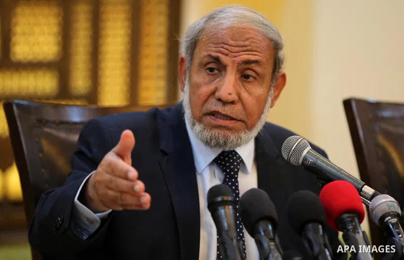 Senior Hamas leader Mahmoud al-Zahar, speaks during a meeting, in Gaza city, on May 10, 2017. Photo by Ashraf Amra