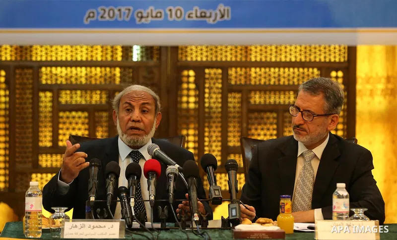 Senior Hamas leader Mahmoud al-Zahar, speaks during a meeting, in Gaza city, on May 10, 2017. Photo by Ashraf Amra