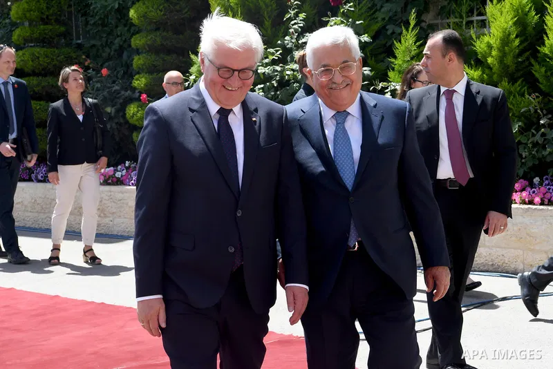 Palestinian President Mahmoud Abbas and German counterpart Frank-Walter Steinmeier give a joint press conference in the West Bank city of Ramallah on May 9, 2017. Photo by Osama Falah
