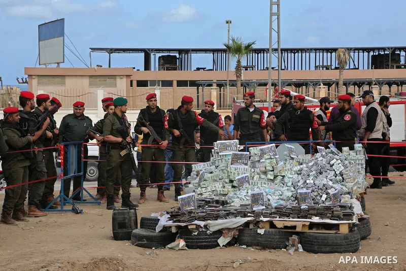 Members of Palestinian anti-drug police burn drugs that were seized by forces, in Gaza City May 11, 2017. Photo by Ashraf Amra
