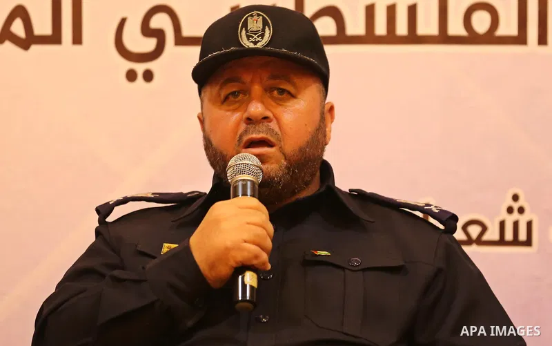 Palestinian police chief in the Gaza Strip, Tayseer Al-Batsh speaks during a meeting, in Gaza City May 11, 2017. Photo by Ashraf Amra
