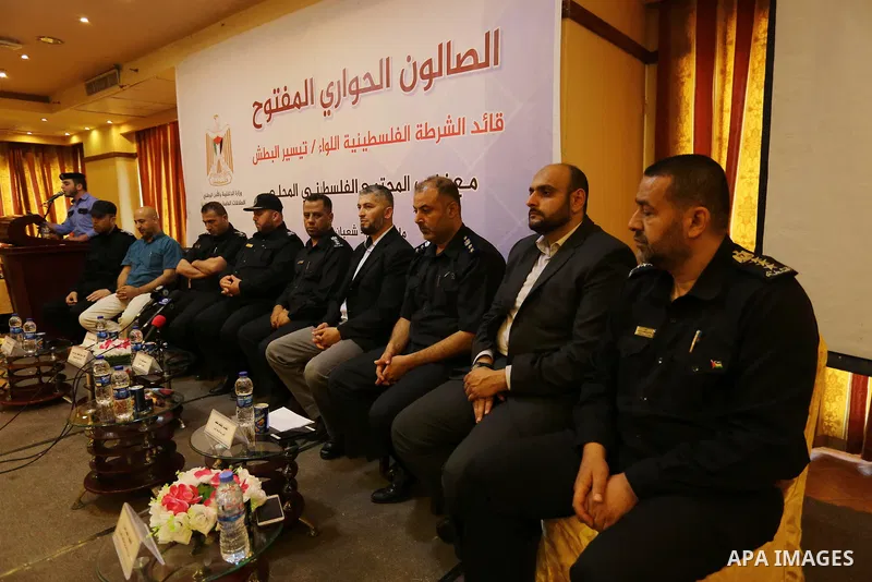 People attend a meeting for the Palestinian policemen, in Gaza City May 11, 2017. Photo by Ashraf Amra