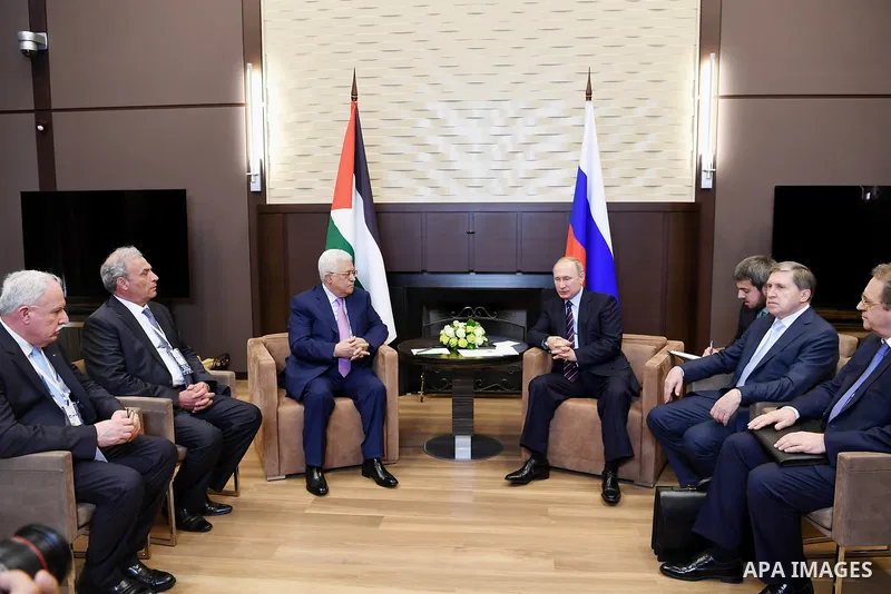 Russian President Vladimir Putin meets with Palestinian President Mahmoud Abbas at the Bocharov Ruchei state residence in Sochi, Russia, May 11, 2017. Photo by Thaer Ganaim