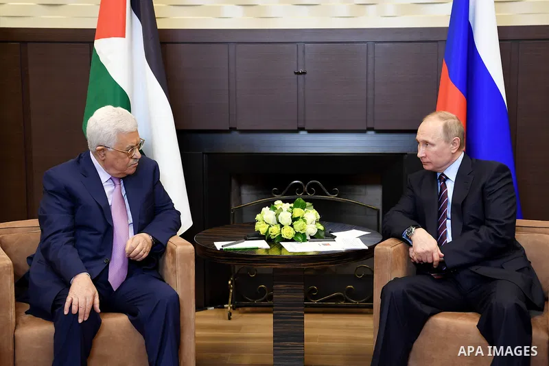 Russian President Vladimir Putin meets with Palestinian President Mahmoud Abbas at the Bocharov Ruchei state residence in Sochi, Russia, May 11, 2017. Photo by Thaer Ganaim