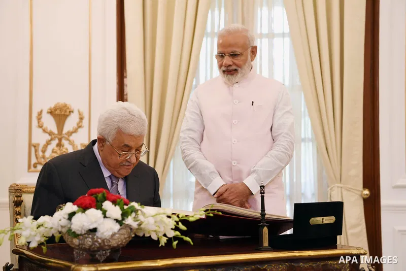 Palestinian President Mahmoud Abbas meets with Indian Prime Minister Narendra Modi in New Delhi on May 16, 2107. Palestinian President Mahmoud Abbas is on a four-day state visit to India until May 17. Photo by Thaer Gana...