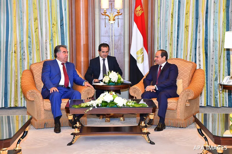 Egyptian President Abdel Fattah al-Sisi meets with President of Tajikistan Imam Ali Rahman, in Riyadh on May 21, 2017. Photo by Egyptian President Office