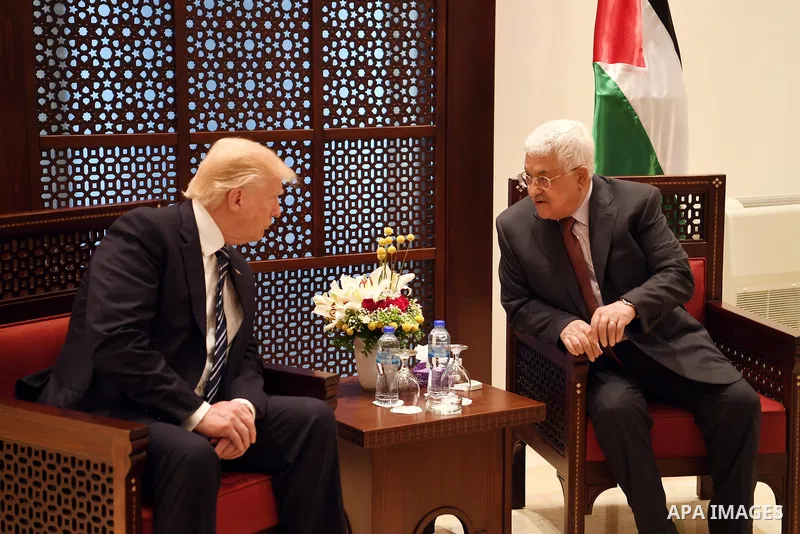 Palestinian President Mahmoud Abbas meeta with U.S. President Donald Trump at the presidential headquarters in the West Bank town of Bethlehem, May 23, 2017. Photo by Thaer Ganaim