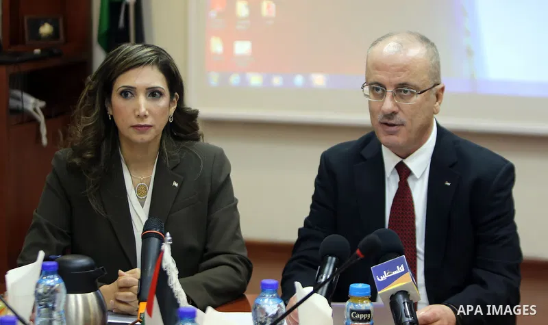 Palestinian Prime Minister, Rami Hamdallah, speaks during a meeting of the Advisory Council, in the West bank city of May 25, 2017. Photo by Prime Minister Office