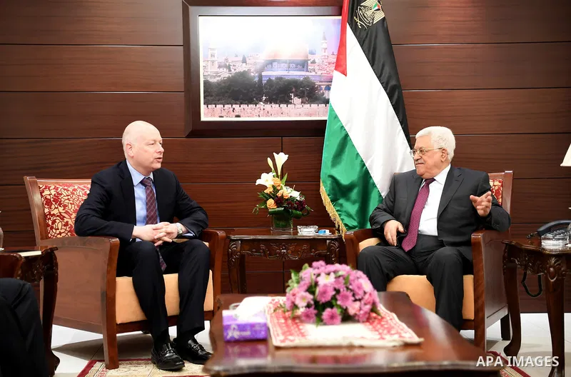 Palestinian President Mahmoud Abbas (Abu Mazen) meets with US President Donald J. Trump's envoy to the Middle East, Jason Greenblatt, in the West Bank city of Ramallah, on May 25, 2017. Photo by Osama Falah