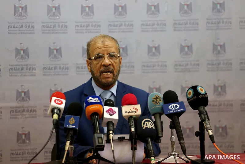 Deputy head of the Gaza power authority, Fathi Sheikh Khalil, speaks during a press conference in Gaza city on May 28, 2017. Photo by Mohammed Asad