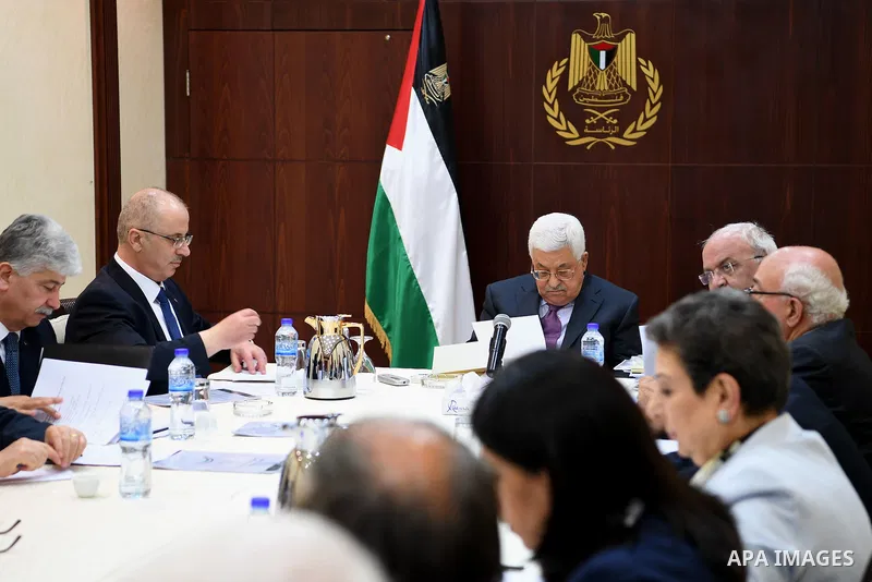 Palestinian President Mahmoud Abbas chairs a meeting of Executive Committee of the Palestine Liberation Organization (PLO) in the West Bank city of Ramallah on May 30, 2017. Photo by Osama Falah