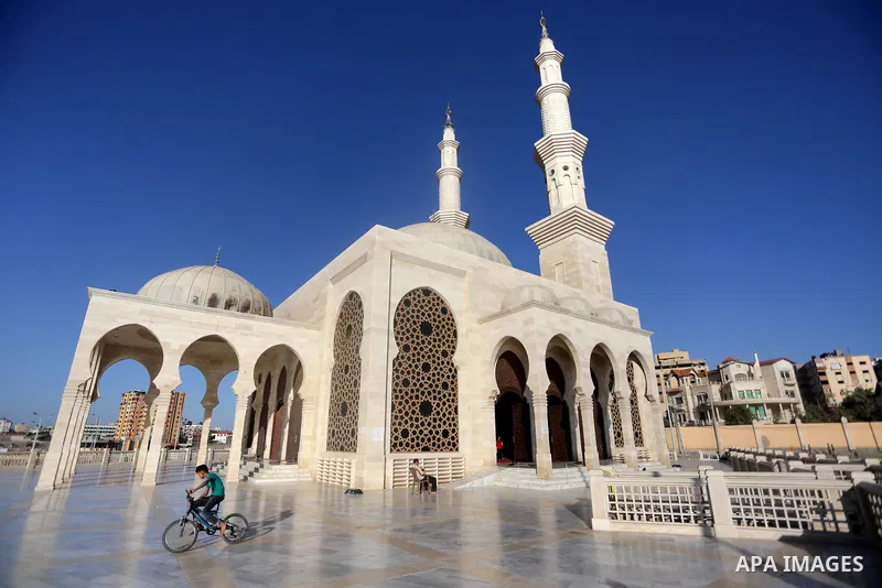 Palestinian children play, on the Muslim holy fasting month of Ramadan at al-Khaldi mosque in Gaza city on May 31, 2017. Ramadan is sacred to Muslims because it is during that month that tradition says the Koran was reve...